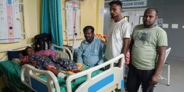 गोविंदगाव व वेलगूर येथील गँभीर जखमी ना दिली शिवसेना तालुका अध्यक्ष प्रफुल येरणे यांची रुग्णाना भेट.