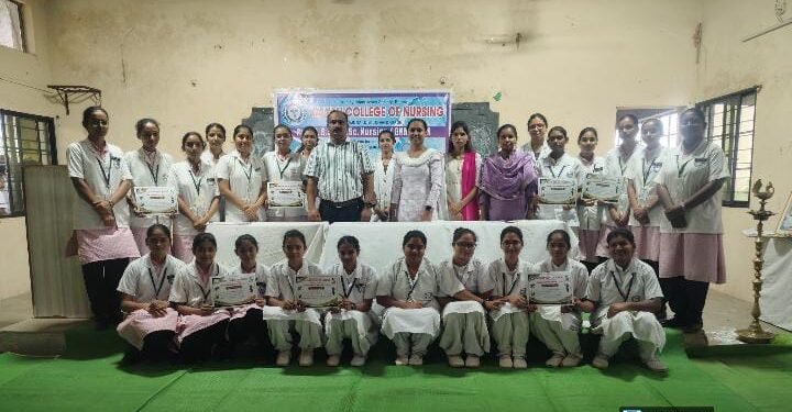 कल्याण कॉलेज आँफ नर्सिंग राजुरा येथे जागतिक परिचारिका दिन उत्साहात.