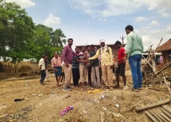 शिवसेना युवानेता संदीप भाऊ कोरेत यांना निवेदन देताच आठ दिवसात राजाराम येथे दलित वस्तीत नवीन जणीत्रचे कामाला सुरुवात.