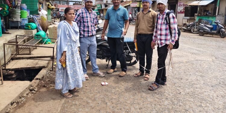 अहेरी राजनगरीतील मूख्य रस्ता चमकणार की काय.