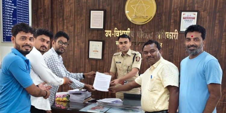 फेसबुक इंस्टाग्रामवर अपरिहार्य पोस्ट टाकणार्यावर कारवाई करा: सावनेर येथील विविध संघटनेचे निवेदन.