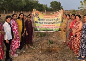 वटवृक्ष वृक्षारोपण करून मैत्री जपण्याचा माजी विद्यार्थीचा संकल्प, पर्यावरण संवर्धन व मानवता विकास.