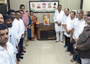 चंद्रपूर जिल्हा काँग्रेसच्या वतीने पुण्यश्लोक अहिल्याबाई होळकर यांना अभिवादन.