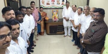 चंद्रपूर जिल्हा काँग्रेसच्या वतीने पुण्यश्लोक अहिल्याबाई होळकर यांना अभिवादन.