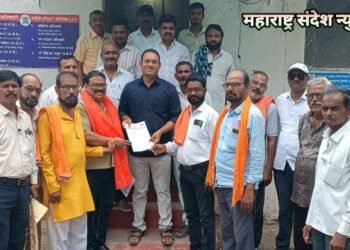 हिंगणघाट शहरात अवैध दारू, सट्टा, वाळू चोरी, MD ड्रग्स बदल शिवसेना (उबाठा) पक्षाच्या वतीने पोलिस निरीक्षक यांना निवेदन.