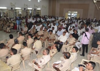 नागपूर शहर पोलीस आणि शांतता समिती चे सदस्य यांची आगामी सण उत्सवा शांतेत साजरे करण्या साठी संयमशील संवादपूर्ण शांतता बैठक.