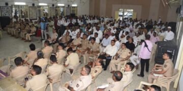 नागपूर शहर पोलीस आणि शांतता समिती चे सदस्य यांची आगामी सण उत्सवा शांतेत साजरे करण्या साठी संयमशील संवादपूर्ण शांतता बैठक.