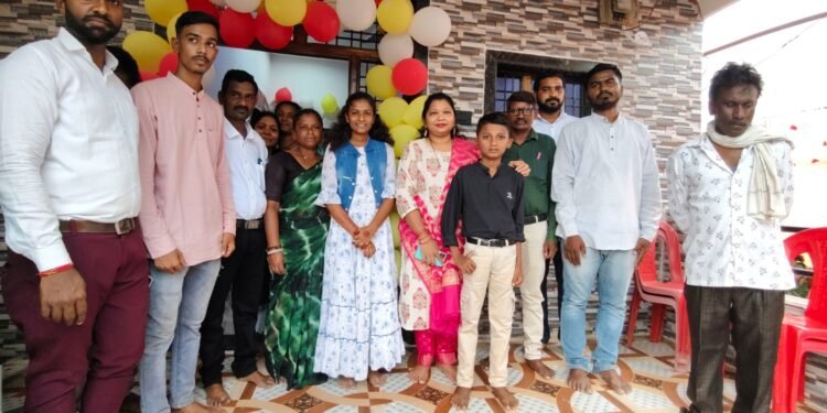 गृह प्रवेश कार्यक्रमाला  भाग्यश्री ताई आत्राम ( हलगेकर )यांची उपस्थिती.