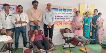 नारायण सेवा मित्र परिवाराद्वारे भव्य रक्तदान शिबिर संपन्न, जागतिक रक्तदाता दिनानिमित्त ५० रक्तदात्यांनी केले रक्तदान.
