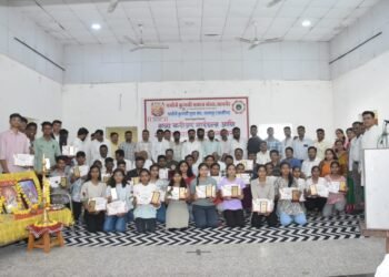 धनोजे कुणबी समाज मंडळातर्फे गुणवंताचा सत्कार व करिअर गाईडन्स समारंभ संपन्न.