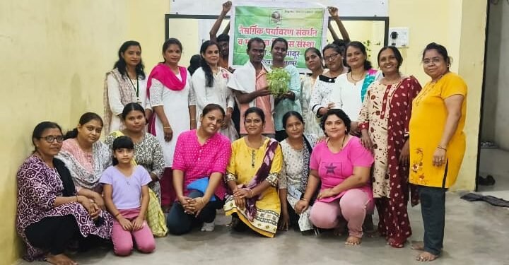 आंतरराष्ट्रीय योग दिवसानिमित्त योग शिक्षकांचा सत्कार, नैसर्गिक पर्यावरण संवर्धन व मानवता विकास संस्था शाखा गडचांदुरचे आयोजन.