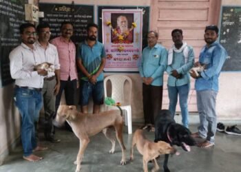 हिंगणघाट अरण्यऋषीना जीवरक्षक फाउंडेशनच्या मुक्या प्राण्यांनी वाहली श्रद्धांजली!