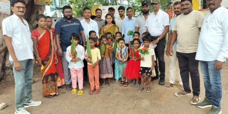 राजाराम येथील जिल्हा परिषद केंद्र शाळेत नवागत विध्यार्थ्यांचे मोठया उत्सहात स्वागत.