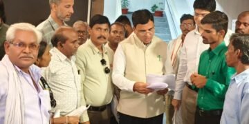 गडचिरोली शहरातील बेघरधारकांना जागेचे पट्टे द्या.