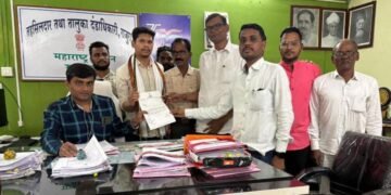 निराधारांच्या योजनेचे थकीत हप्ते खात्यात जमा करा: शंतनू धोटे यांचे तहसीलदारांना निवेदन.