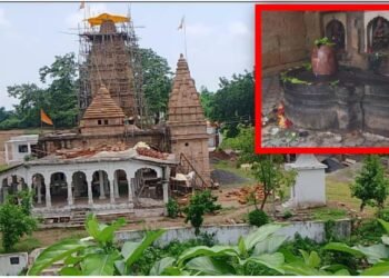 वाकोडीच्या शिवलिंगवर आहे तपस्वी गंगागिर महाराज यांच्या शिश रक्तभिषेकाचे डाग.