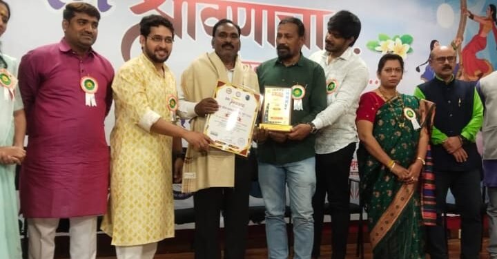 निर्भिड व कर्तव्यदक्ष पत्रकार युवराज मेश्राम यांचा महाराष्ट्र रत्न गौरव पुरस्कार सन्मानाने पुरस्कृत.