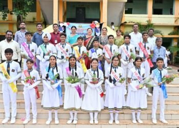 इन्फंट जीजस इंग्लिश हायस्कूल राजुरा येथे विद्यार्थ्यांच्या शालेय मंत्रिमंडळाचा पदग्रहण सोहळा थाटात संपन्न.