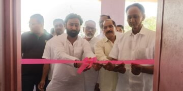 गर्भाशय कर्करोग नियंत्रण लसीकरण मोहिमेचे समुद्रपुर शहरात राष्ट्रवादीचे अतुल वांदिले यांच्या हस्ते शुभारंभ.