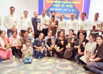 25 वर्षांनी एकत्र आले राजुरा झेडपीतील विध्यार्थी: स्नेहमिलन सोहळ्यात दिला जुन्या आठवणींना उजाळा.