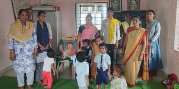 धुरखेडा येथे अंगणवाडी सेविका व गावकऱ्यांच्या माध्यमातून अंगणवाडी मध्ये स्तनपान कार्यक्रम संपन्न.