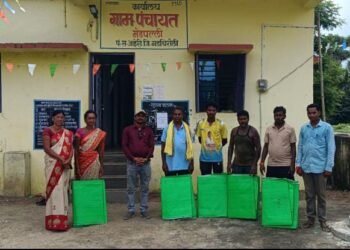 अहेरी तालुक्यातील मेडपल्ली गावातील शेतकऱ्यांना बायफ संस्थे अंतर्गत गांडूळ खत बेडचे वाटप.