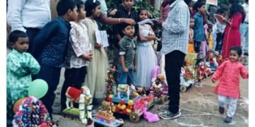 राजुरा येथे तान्हा पोळा उत्साहात साजरा, तान्हा पोळा निमित्त सुरज ठाकरे वतीने शालेय किट व चॉकलेट वितरण.