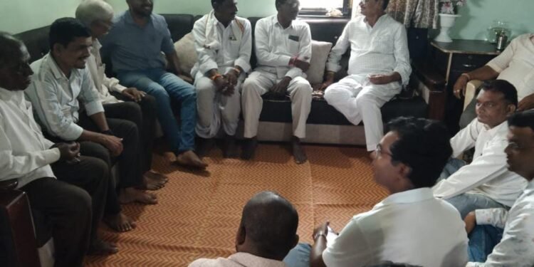 नांदा सर्कल काँग्रेसची बैठक उत्साहात: माजी आ. सुभाष धोटेंच्या उपस्थितीत कार्यकर्तांचा एकजुटीचा निर्धार.