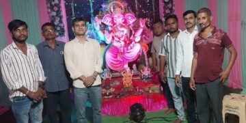 सामाजिक कार्यकर्ते अभिजित धोटे यांची सास्ती दौऱ्यात युवकांशी संवाद व शोकसंवेदना व्यक्त.