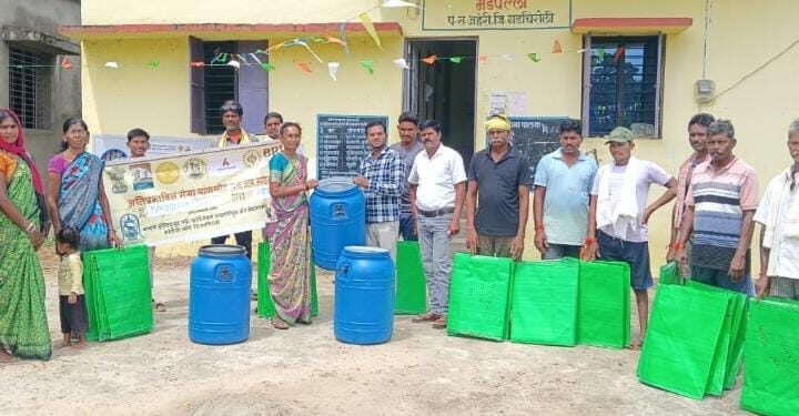 बायफ संस्थे अंतर्गत शेतकऱ्यांना गांडूळ खत बेडचे वाटप, शाश्वत शेतीला प्रोत्साहनसाठी  सेंद्रिय शेतीसाठी पर्याय.