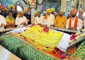 वाकी येथे श्री बाबा ताजुद्दीन औलिया यांचा सहामाही उर्स मोठ्या उत्साहात संपन्न.