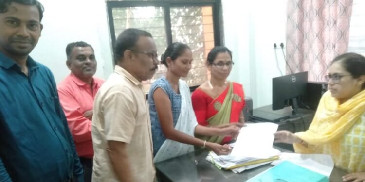 बल्लारपूर वंचित बहुजन महिला आघाडीच्या प्रयत्नांना यश अखेर रेल्वे गोलपुलियाच्या तात्पुरत्या दुरुस्तीचे काम सुरू