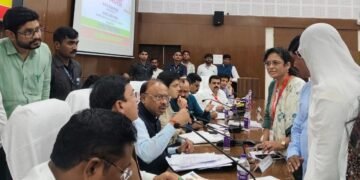 बेघरधारकांना २३ सप्टेंबर पासून जागेचे पट्टे देण्याचे महसूल मंत्र्याचे तहसिलदारांना आदेश.