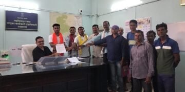 एटापल्ली–बोलेपल्ली-देवदा मार्ग जीवघेणा; तीव्र आंदोलनाचा शिवसेना (उद्धव बाळासाहेब ठाकरे) पक्षाचा इशारा.