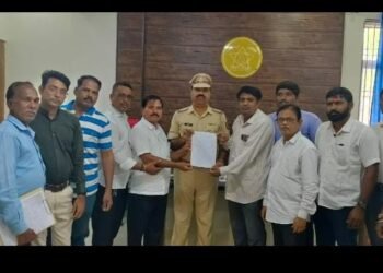 पत्रकारांवर हल्ला करणाऱ्यांवर कठोर कारवाई करा, व्हॉइस ऑफ मीडिया संघटनेची मुख्यमंत्र्यांकडे मागणी