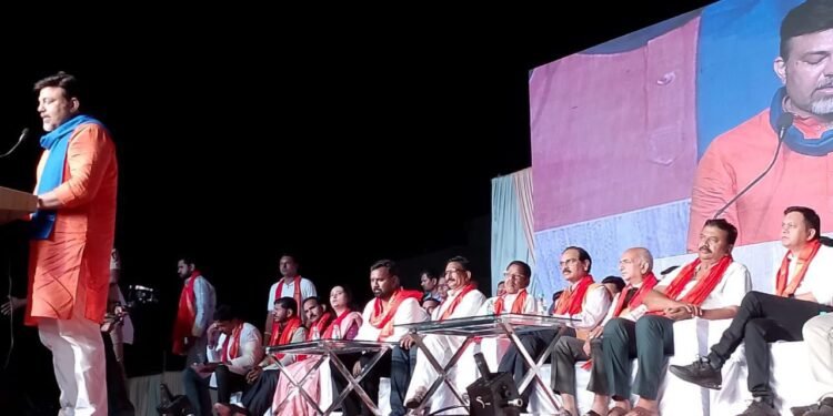 समाजाच्या भल्यासाठी संपूर्ण महाराष्ट्राचा आवाज बनणार: आमदार डॉ. आशिष देशमुख सावनेर येथे दसरा मेळाव्यात प्रतिपादन.