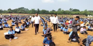 अपयश म्हणजे शेवट नव्हे  ते म्हणजे नव्या सुरुवातीचं आमंत्रण.