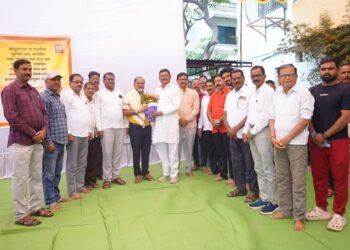 महादेव जानकर यांनी दिला जुन्या आठवणींना उजाळा, सुभाष धोटेंच्या वाढदिवसा निमित्त घेतली सदिच्छा भेट.