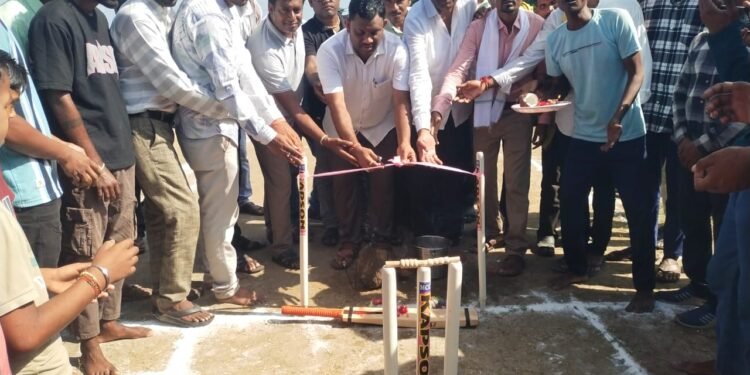 प्रतिस्पर्धी खेळाडूच्या मनात धडकी भरेल असे काम करून मैदान गाजविलेच पाहिजे : काँग्रेसनेते कंकडालवार.