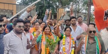 एटापल्ली नगर पंचायत वर भाजप चा भगवा फडकला.