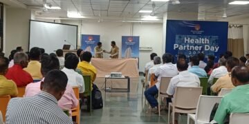 बाल दिवस निमित्त शांतीलाल संघवी आय इन्स्टिट्यूट तर्फे “वर्ष २०२५ – हेल्थ पार्टनर डे” उत्साहात साजरा.