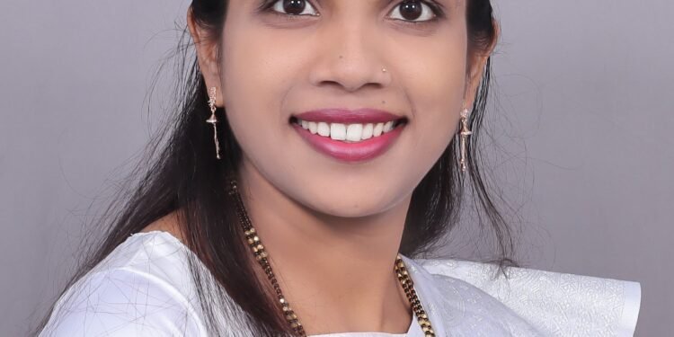 सर्व गुण समभाव असतानाही काँग्रेस पक्षाचे विरोधी पक्ष नेते आमदार विजयभाऊ वड्डेटीवार यांनी तिकीट कापली.