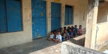 जनतेचा संताप! 😡 शिक्षकांच्या मनमानीमुळे जिमलगट्टा केंद्रातील मरिगुडम शाळेतील विद्यार्थ्यांचे भविष्य धोक्यात; शिक्षण विभागाचे दुर्लक्ष.