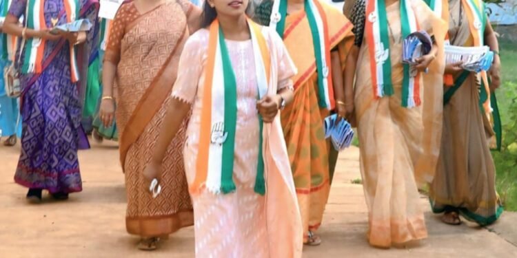 विविध क्षेत्रात जाऊन काम करणारी समाजसेविका तसेच उच्चशिक्षित प्रा. केश्विनी गोंडाने-लोखंडे यांना उमेदवारी द्या.