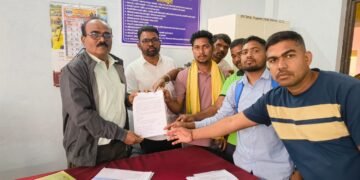 मौजा बारसवाडा ते चंदनवेली रस्त्याच्या मजबुतीकरणाची मागणी; तहसिलदार मार्फत जिल्हाधिकाऱ्यांकडे निवेदन.