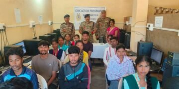 आलापल्ली येथे जय गुरुदेव संगणक केंद्रात मुलांसाठी मूलभूत अभ्यासक्रम आयोजित.