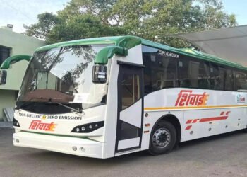 वर्धा एसटी विभागात एक महत्त्वाचा आणि ऐतिहासिक क्षण, ई-शिवाई वातानुकूलित बसचे लोकार्पण.