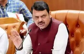 वाहनचालकांसाठी दिलासादायक निर्णय RTO अधिकाऱ्यांकडे बॉडी कॅमेरा असल्याशिवाय वाहनांवर दंड आकारला जाणार नाही.