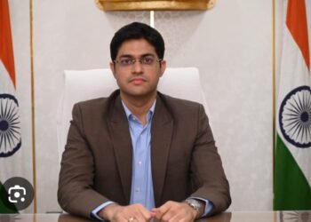 नववर्षी नक्षलपीडित 29 तरुणांना शासनसेवेत  नियुक्तीपत्रांचे वितरण.