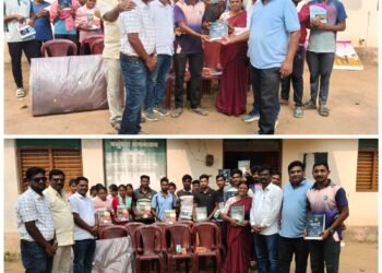 पद्माताई सतीश बोगे  महिला व बालकल्याण सभापती यांच्या हस्ते स्पर्धा परीक्षेचे पुस्तके मोफत वाटप.